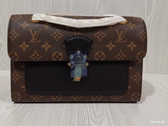 Vuitton VICTOIRE Louis 0417